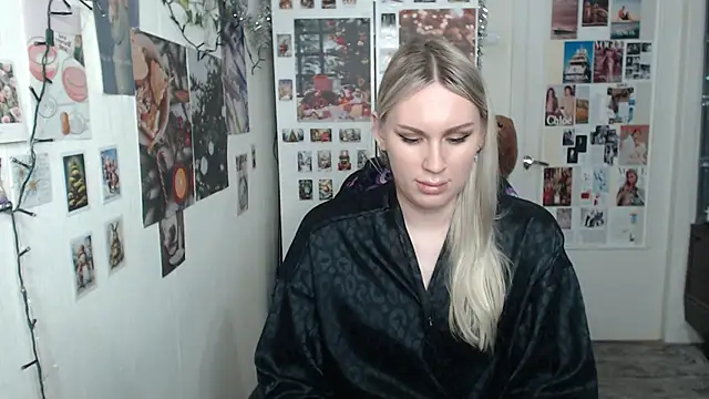 CapriScorpion online show from December 2024 03:44:01 PM