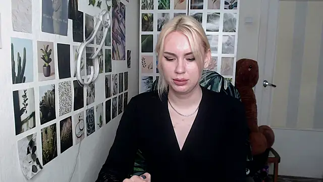 CapriScorpion online show from November 2025 11:11:01 AM