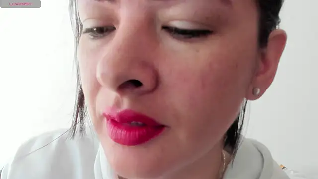 queen fetish online show from November 2025 02:06:02 PM