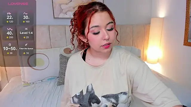 Snapshot of Atenea_cuteee chatting on September 2025 02:13:02 AM Atenea cuteee online show from September 2025 02:13:02 AM