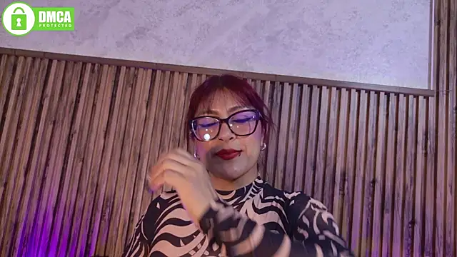 Snapshot of evelynjohnsoon chatting on June 2026 05:55:02 PM evelynjohnsoon online show from June 2026 05:55:02 PM
