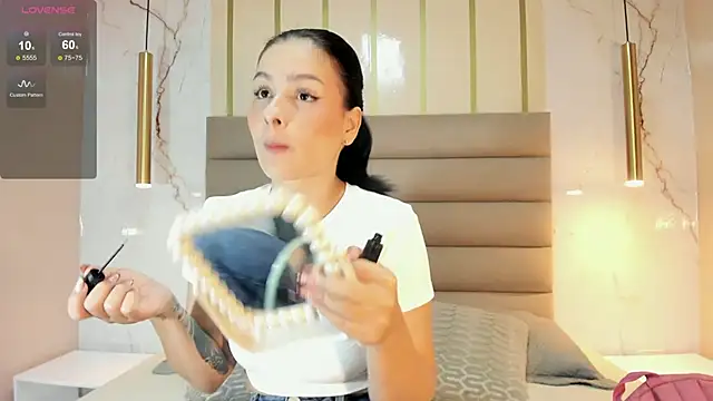 AnneDixie online show from September 2025 03:05:01 AM