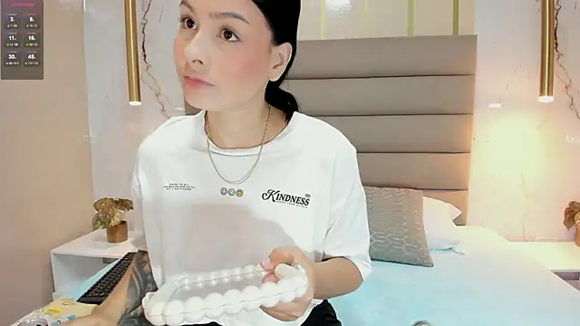 AnneDixie online show from September 2025 03:08:01 AM