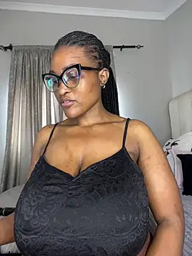 Snapshot of Bustygoddess32 chatting on January 2026 05:56:01 AM Bustygoddess32 online show from January 2026 05:56:01 AM