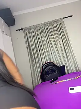 Bustygoddess32 online show from July 2026 11:31:01 PM