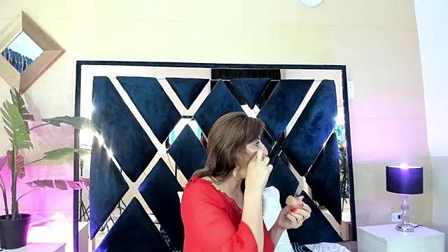 eva loreti online show from October 2025 03:47:02 AM