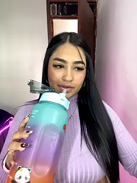 Charlotte cutee18 online show from October 2025 08:32:01 PM