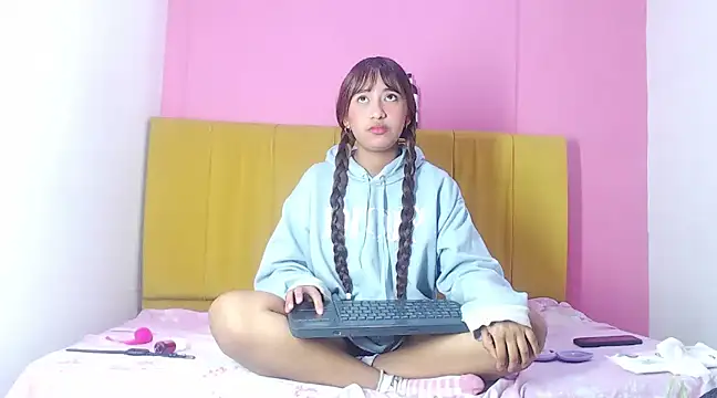 angelicatorrecm101 online show from March 2025 01:39:01 AM