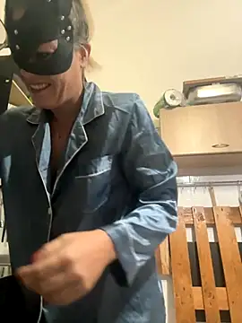 Snapshot of LadyScarlett-xk chatting on October 2025 06:11:02 AM LadyScarlett-xk online show from October 2025 06:11:02 AM