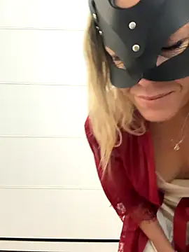 Snapshot of LadyScarlett-xk chatting on October 2025 08:57:02 AM LadyScarlett-xk online show from October 2025 08:57:02 AM