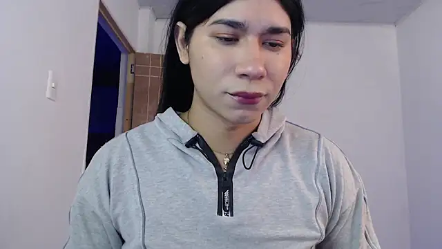 Snapshot of Moon_Foxxy chatting on June 2026 06:21:02 PM Moon Foxxy online show from June 2026 06:21:02 PM