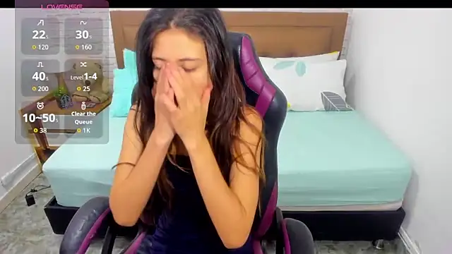 julieth love  online show from September 2025 01:13:01 PM