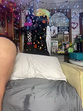 TrenaAnne online show from September 2025 07:26:01 PM