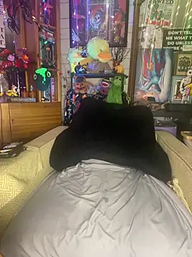 TrenaAnne online show from October 2025 04:10:02 AM