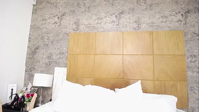 JainaRogers online show from September 2025 04:19:02 PM