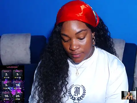 Snapshot of the_pearl199 chatting on February 2026 02:37:02 AM the pearl199 online show from February 2026 02:37:02 AM