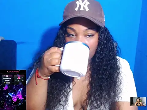 Snapshot of the_pearl199 chatting on February 2026 04:11:01 AM the pearl199 online show from February 2026 04:11:01 AM