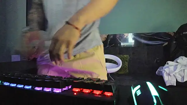 Sisoyalejo420 online show from February 2026 02:53:01 AM