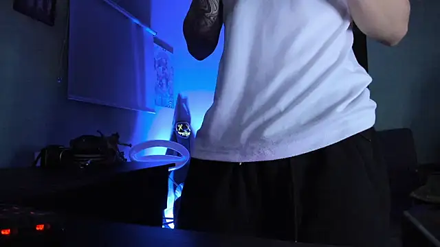 Sisoyalejo420 online show from February 2026 03:27:01 AM