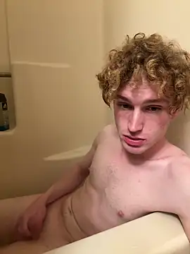 Snapshot of CreamyAustin chatting on March 2026 01:43:02 AM CreamyAustin online show from March 2026 01:43:02 AM