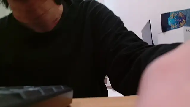 POCARI SWEAT online show from April 2026 02:23:02 AM