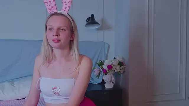 Snapshot of Beatrica_Klein chatting on December 2024 05:55:02 PM Beatrica Klein online show from December 2024 05:55:02 PM