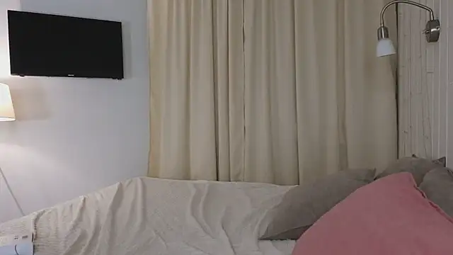 Snapshot of Beatrica_Klein chatting on October 2025 03:44:02 PM Beatrica Klein online show from October 2025 03:44:02 PM