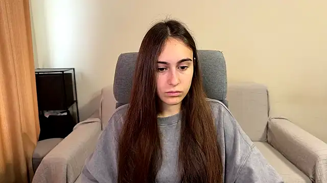 Snapshot of AliceKolltt chatting on October 2025 09:49:01 AM AliceKolltt online show from October 2025 09:49:01 AM