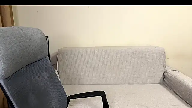 Snapshot of AliceKolltt chatting on November 2025 03:02:01 PM AliceKolltt online show from November 2025 03:02:01 PM