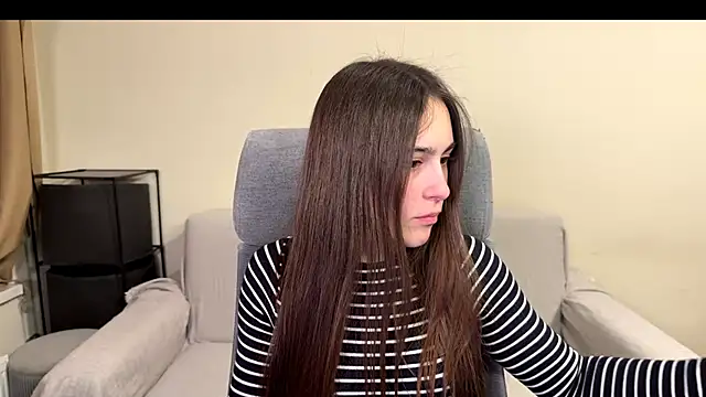 Snapshot of AliceKolltt chatting on February 2026 04:38:02 PM AliceKolltt online show from February 2026 04:38:02 PM