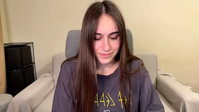 Snapshot of AliceKolltt chatting on February 2026 08:16:02 PM AliceKolltt online show from February 2026 08:16:02 PM