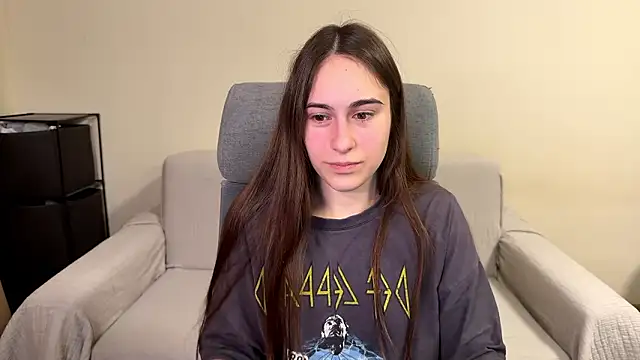 Snapshot of AliceKolltt chatting on February 2026 08:17:02 PM AliceKolltt online show from February 2026 08:17:02 PM