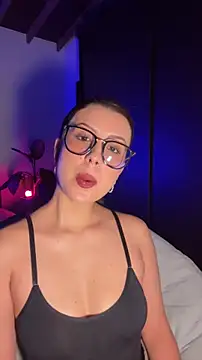 EmaSaenz online show from January 2026 09:18:01 PM