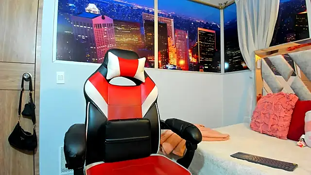 Snapshot of Kendall_Sophy chatting on March 2025 08:20:02 PM Kendall Sophy online show from March 2025 08:20:02 PM