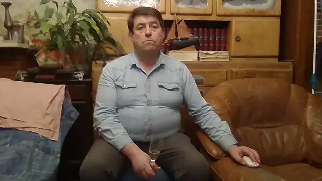 sympatrique online show from February 2025 06:11:02 PM