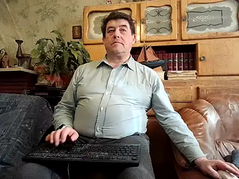 sympatrique online show from February 2025 12:05:02 PM