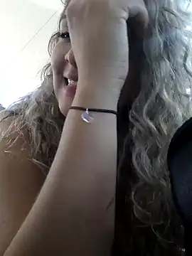 Sara smiiith211 online show from December 2024 12:10:02 AM