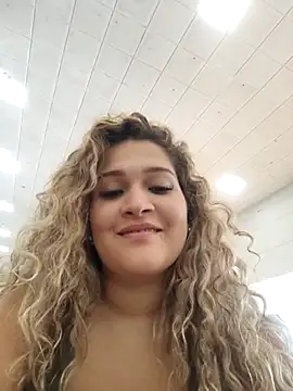 Sara smiiith211 online show from February 2025 09:25:02 PM