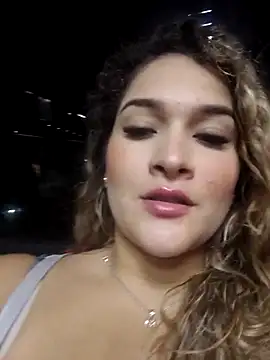 Sara smiiith211 online show from October 2025 11:31:01 PM