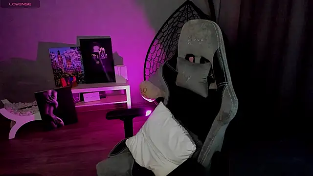 lily williamss online show from January 2025 03:01:02 AM