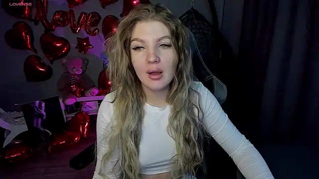 lily williamss online show from February 2025 11:57:01 PM