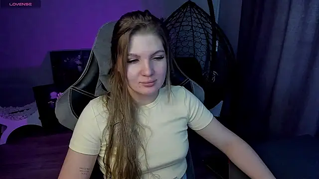 lily williamss online show from March 2025 06:36:01 AM