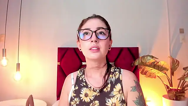 Emilywatsonn online show from November 2025 12:32:01 AM