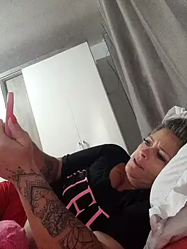 marcialoira online show from January 2025 11:00:01 AM