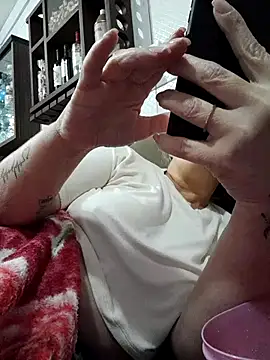 marcialoira online show from September 2025 11:48:01 PM