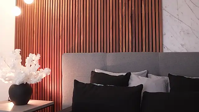 Amelia Rouse online show from November 2025 09:14:01 PM