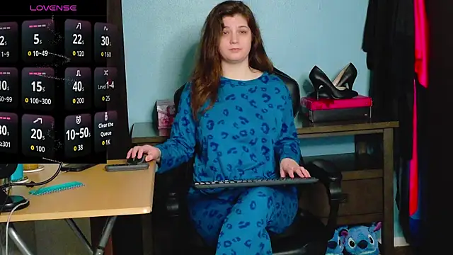 TreeJeanne online show from November 2025 02:17:02 AM