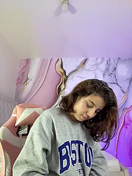 Lia sex69 online show from February 2025 06:17:02 AM