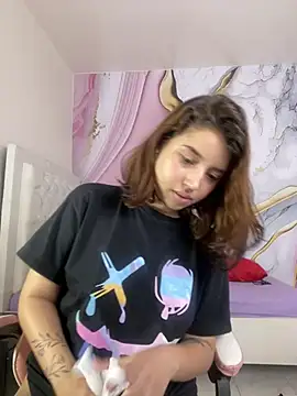 Lia sex69 online show from February 2025 03:15:02 PM