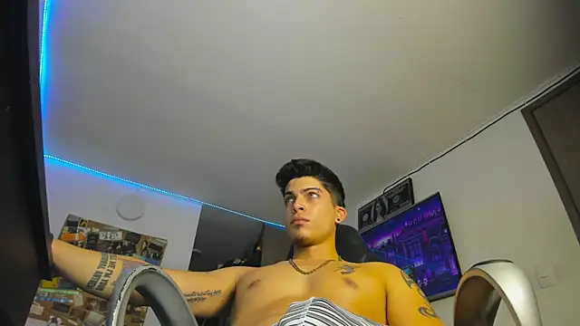 charlie hotxxx online show from January 2025 02:33:01 AM